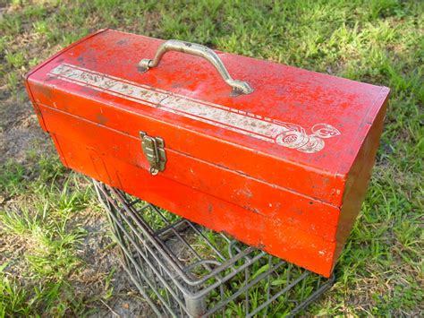 painting steel tool box|old metal toolbox repair.